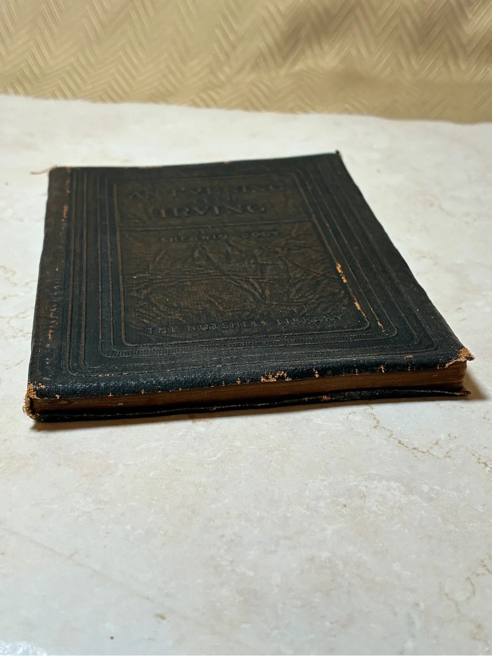2 Vintage 1907 Nutshell Library Books - Dickens and Irving